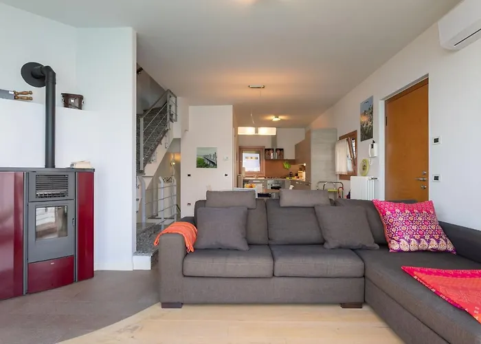 Martina's Amazing View By Halldis Lägenhet Perledo